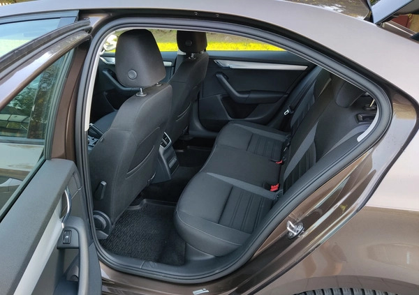 Skoda Octavia cena 59900 przebieg: 108000, rok produkcji 2018 z Nieszawa małe 67